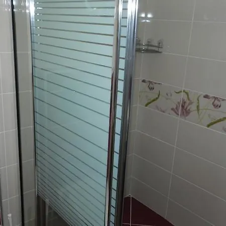 Saltanat 41 2* فارنا