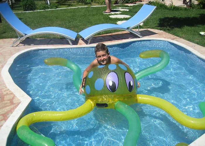 Saltanat 41 2* Varna