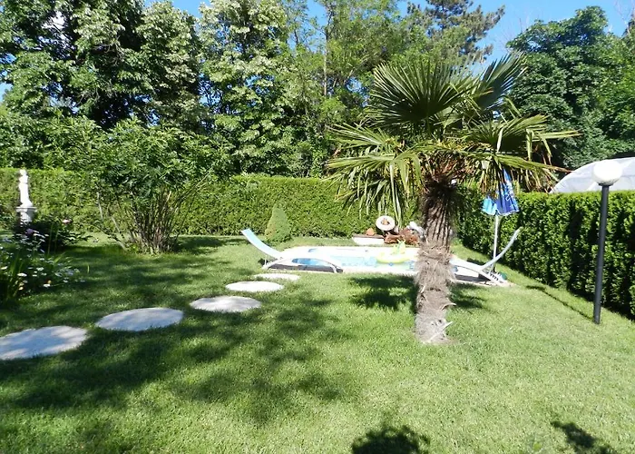 Къща за гости Saltanat 41